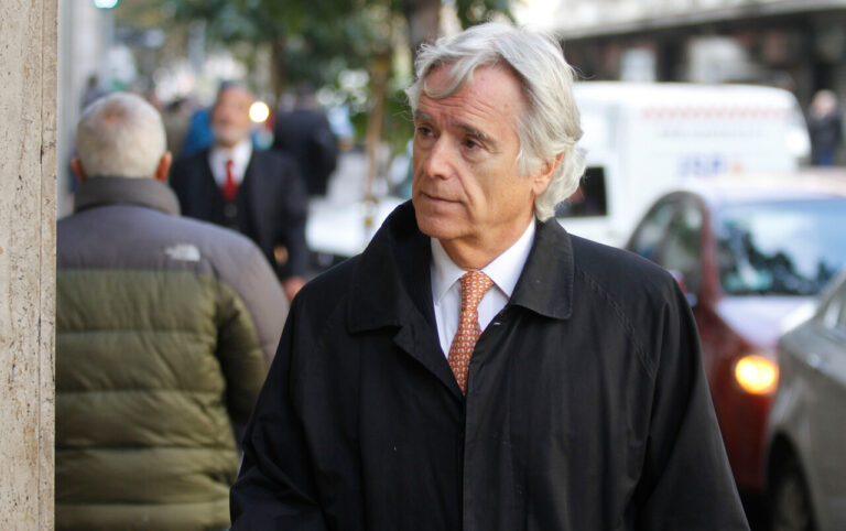 Medio francés revela denuncia contra exministro Felipe Morandé por 