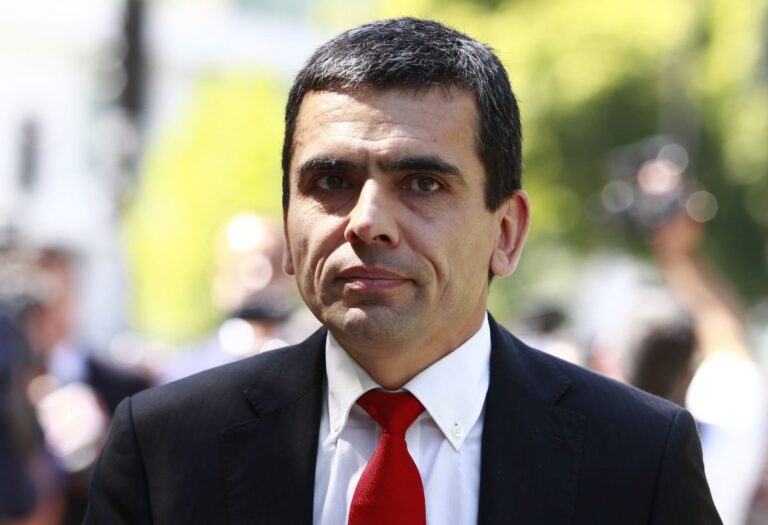 Exfiscal Gajardo acusa una 