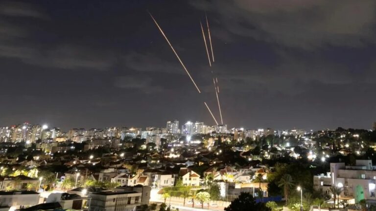 CNN te explica: ¿Por qué Irán atacó a Israel y cuáles son los efectos que tendría el conflicto en Medio Oriente?