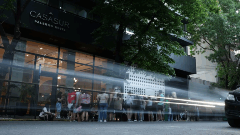 La Policía de Buenos Aires allana el hotel donde murió el músico Liam Payne