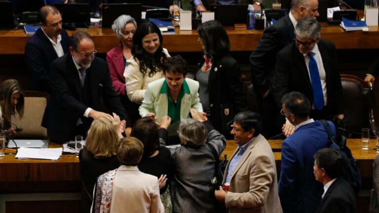 Cámara rechaza acusación constitucional contra Tohá y da duro golpe a la oposición