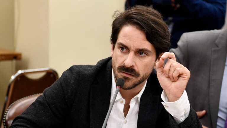 Winter dice poner “las manos al fuego” por la probidad de Karamanos: “No me calza con el personaje”