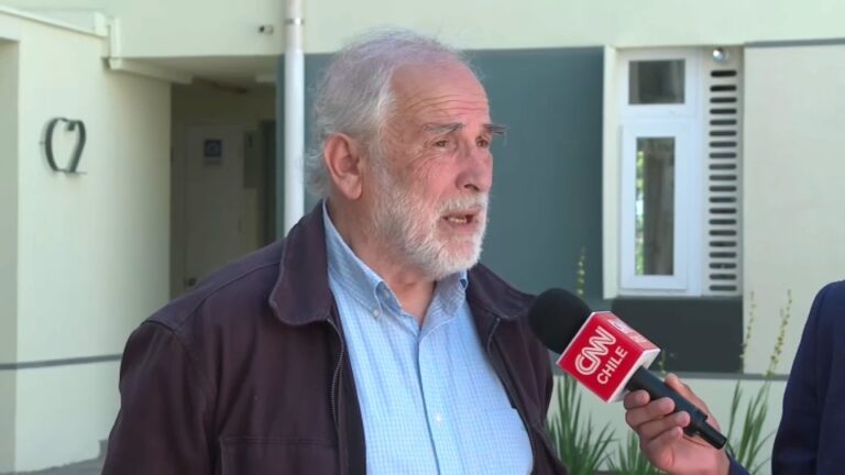 Ministro Montes acusa a Enel por demora en entrega de viviendas en Cerrillos: 