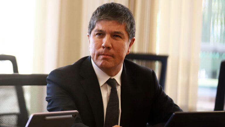 “No puede haber privilegio procesal”: PS pide “rigurosidad” en investigación contra Monsalve por presunta violación