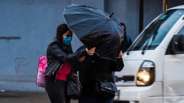 Emiten aviso meteorológico por vientos para la próxima semana desde La Araucanía hasta Los Lagos