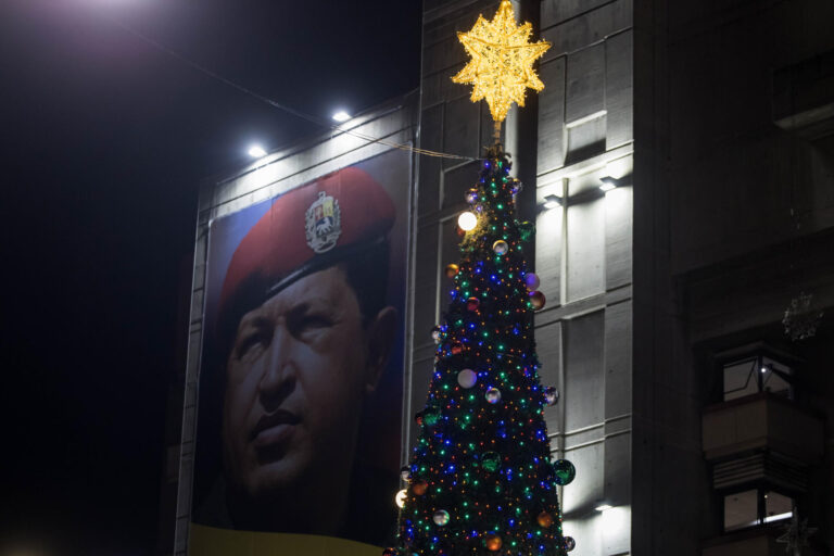 Iglesia cuestiona a Nicolás Maduro por adelantar la Navidad y llama a no usarla con fines 