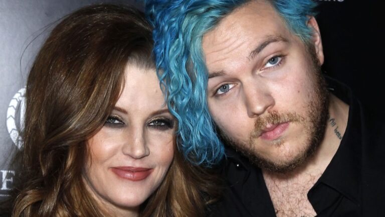 Lisa Marie Presley conservó el cuerpo de su hijo fallecido durante 2 meses: Quería “retrasar las cosas hasta poder aceptarlo”