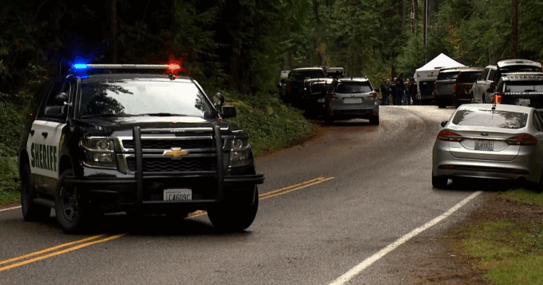 Niña de 11 años fingió estar muerta para escapar luego de que cinco de sus familiares fueran asesinados en Washington