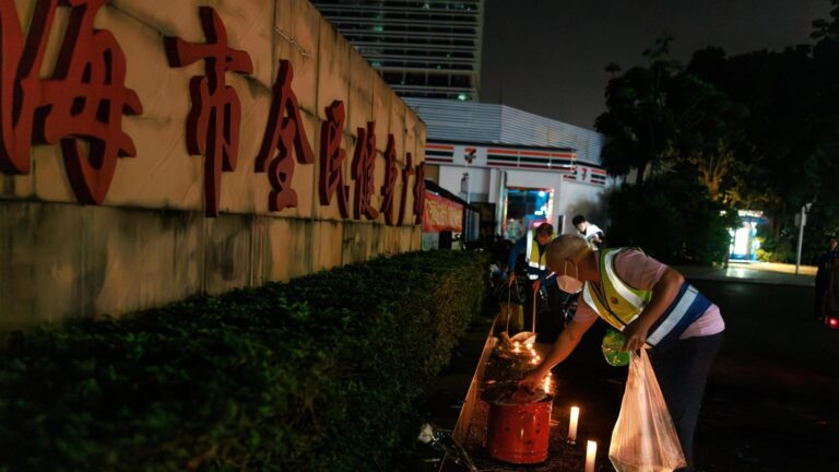 Fatal ataque en China dejó 8 muertos y 17 heridos: Motivación del atacante sería el haber reprobado un ramo