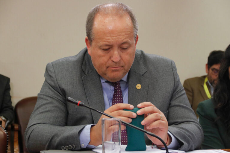 Fiscal Nacional descarta asumir causa tras denuncia contra Boric: 