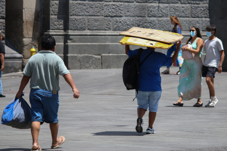Conaf activa Botón Rojo en comunas de la RM y otras tres regiones por condiciones favorables para incendios forestales