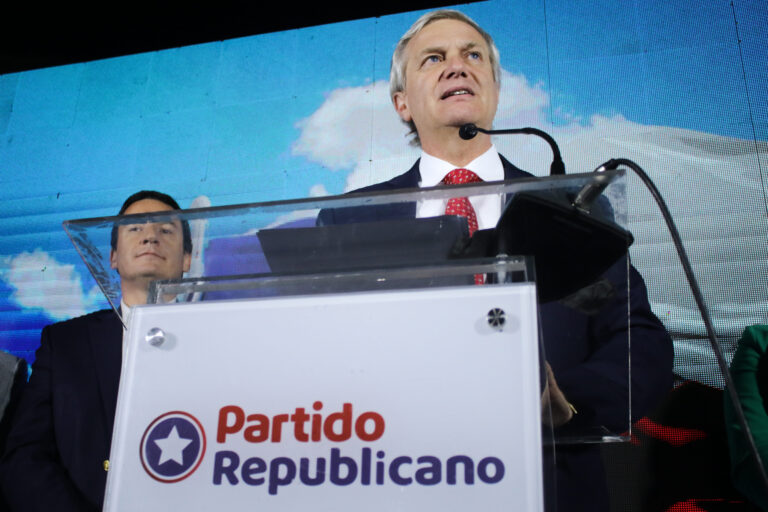 El duro mensaje de José Antonio Kast a Gabriel Boric por impasse con Milei: 