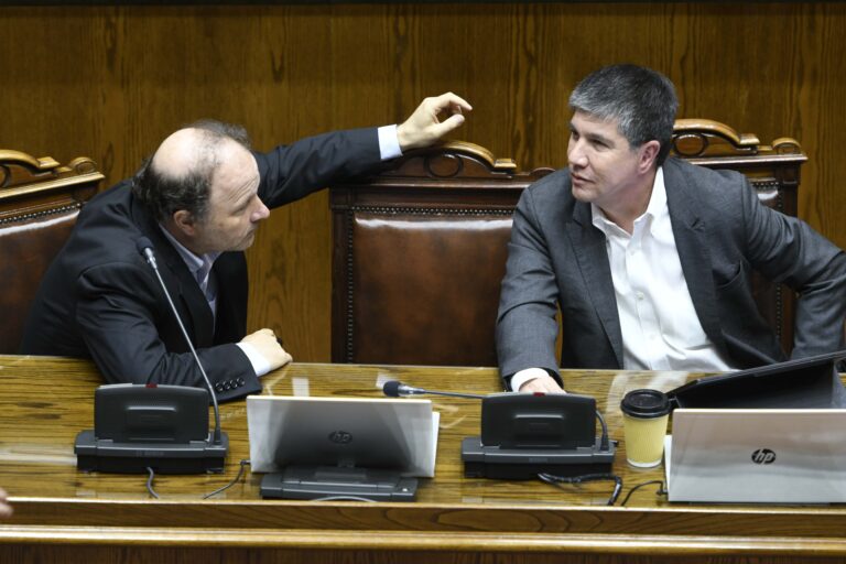 Senador De Urresti califica de 