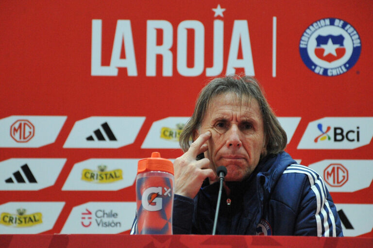 Con inesperados regresos: Gareca anuncia la nómina de la Roja para los encuentros contra Perú y Venezuela