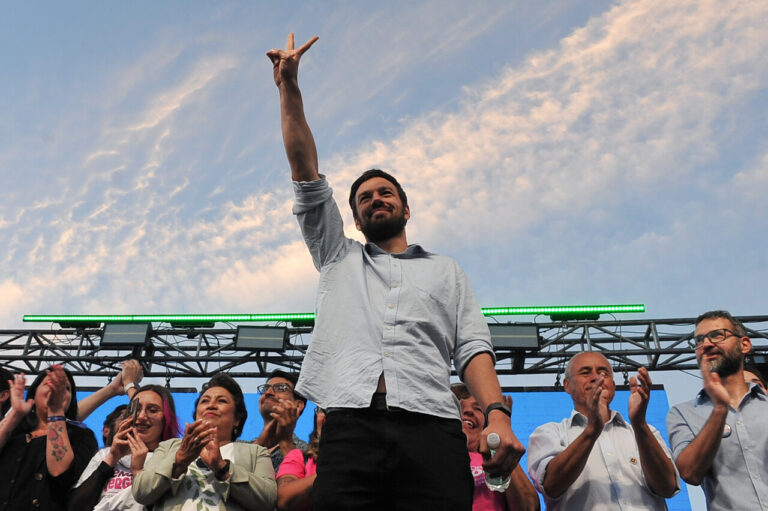 Panel Ciudadano UDD: Vodanovic se consolida como principal carta presidencial del oficialismo con aumento de 9 puntos en las preferencias