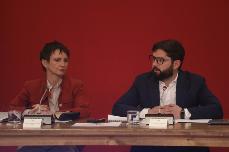 Reajuste sorpresivo tras Caso Monsalve: Los detalles de las salidas de cuatro subsecretarios de la administración de Boric