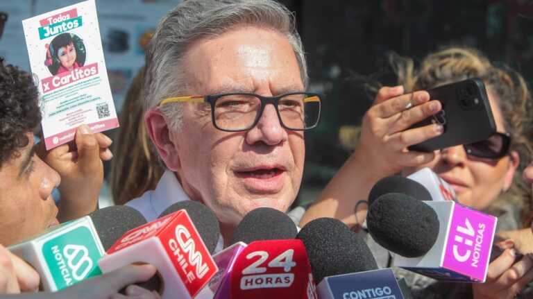 Joaquín Lavín emocionado tras visitar a Cathy Barriga en la cárcel: 