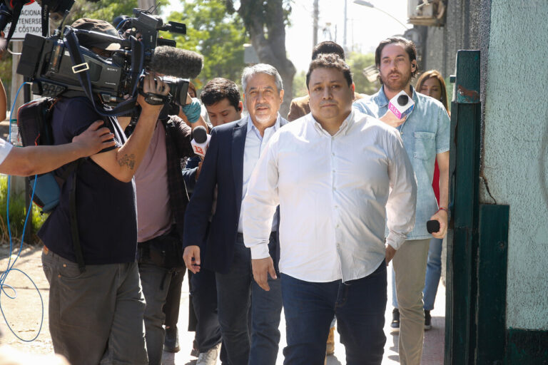 Defensa de Monsalve rebate a Gendarmería y asegura que no tienen 