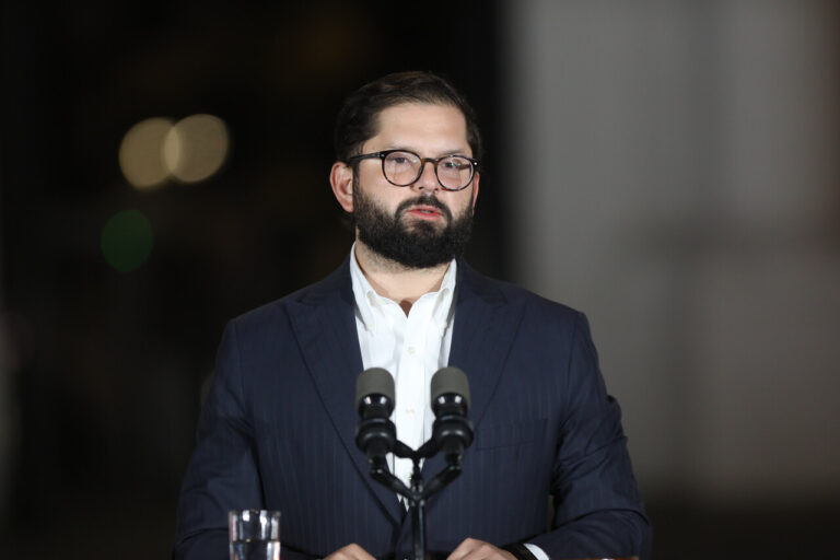 Boric evita referirse a denuncia: 