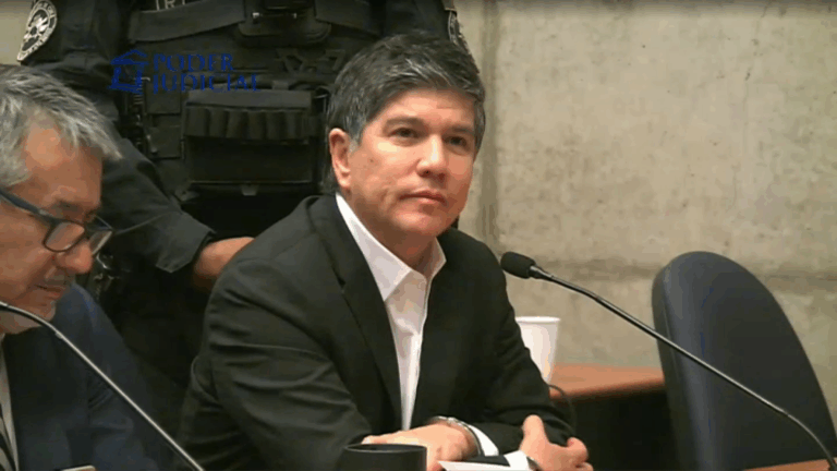 Manuel Monsalve es formalizado por dos delitos sexuales: Querellantes piden prisión preventiva en su contra