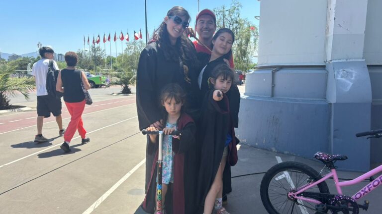 Familia disfrazada de Harry Potter ejerce derecho a voto: 