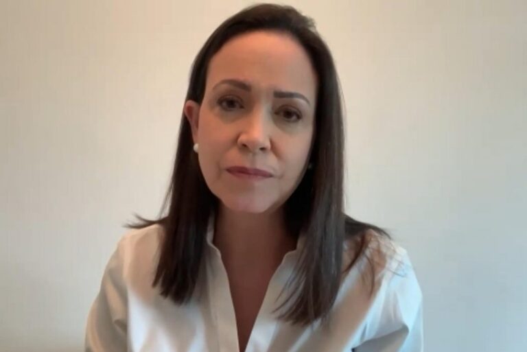 Machado agradece al Senado chileno por haber asumido 
