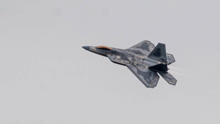 EE.UU. anuncia nuevo envío de aviones de combate y bombarderos para apoyar a Israel ante inminente ataque de Irán