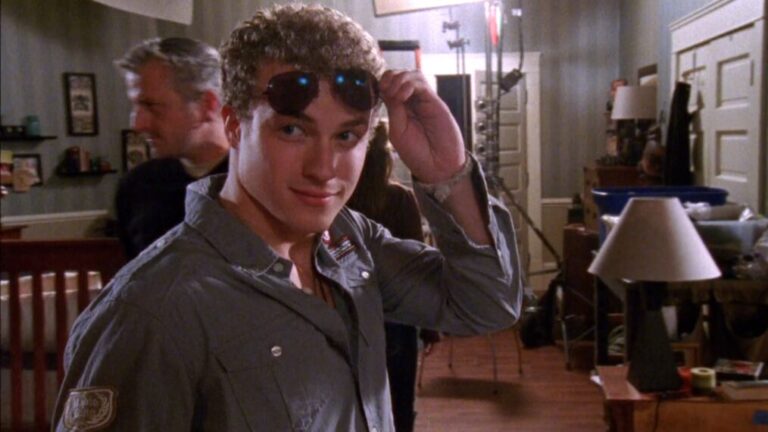 Muere a los 35 años Paul Teal, actor de la serie 