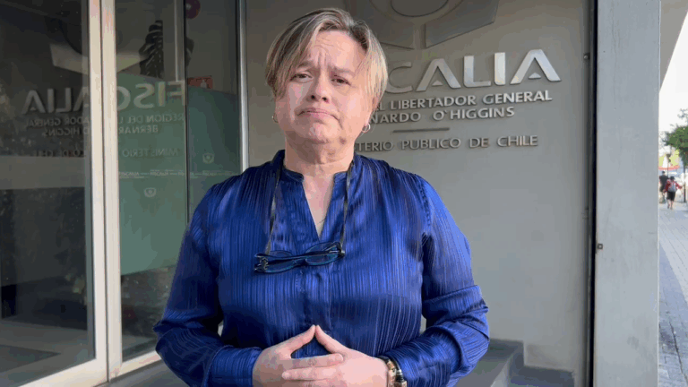 Marcela Riquelme renuncia al Frente Amplio y se autodenuncia en Fiscalía por presunto abuso sexual