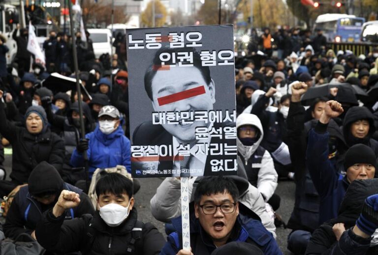 Crisis en Corea del Sur: Abren investigación contra presidente Yoon Suk-yeol por traición tras declarar Ley Marcial