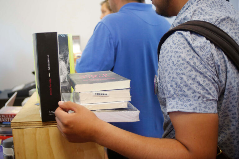 Diputados aprueban resolución en la que piden al gobierno eliminar el IVA a los libros
