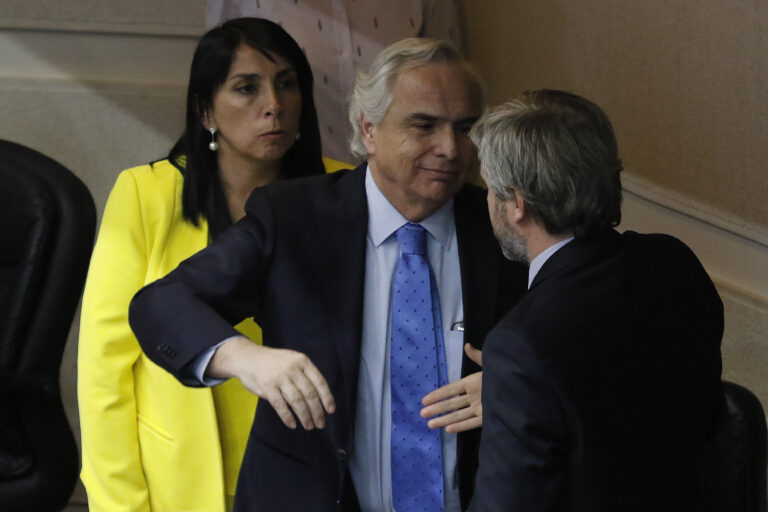 Plazo vencido: Hoy se cumplen 5 años de la aprobación de la acusación constitucional que inhabilitó de ejercer cargos públicos a Andrés Chadwick