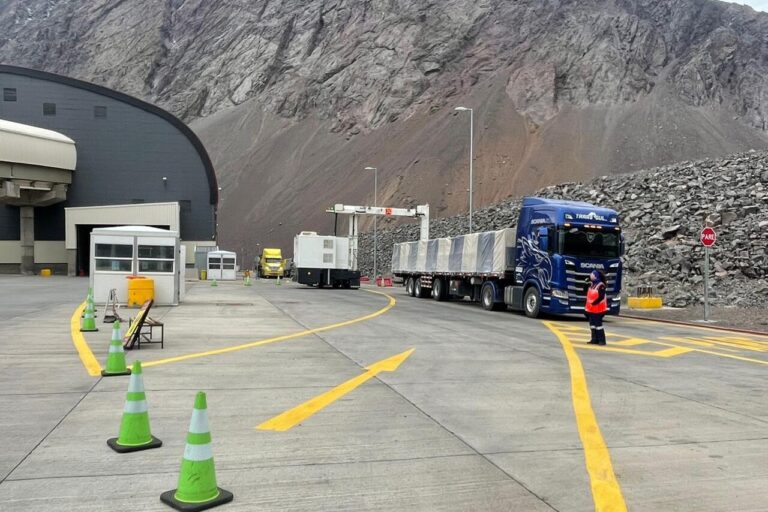 Accidente de tránsito en paso Los Libertadores: Camionero chileno y dos ciudadanas argentinas fallecieron