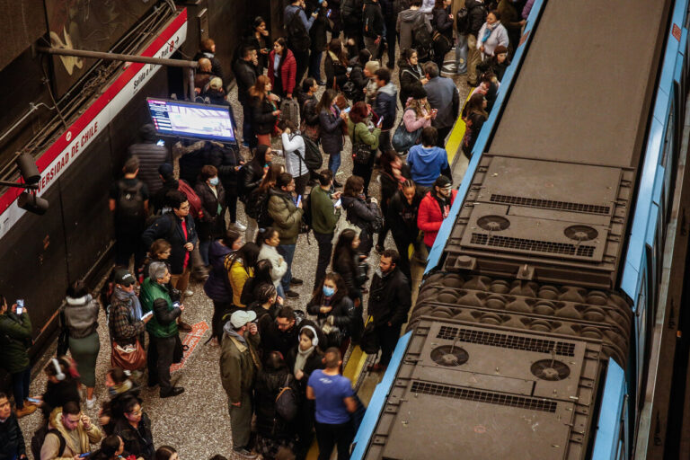 Metro restablece servicio en Línea 1 tras cerrar por presencia de una persona en la vía