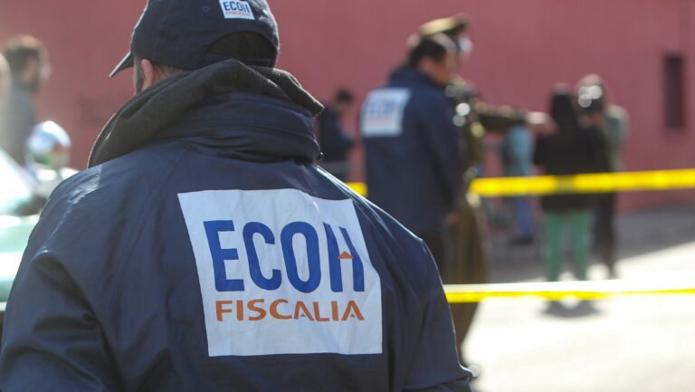 Encuentran cadáver de hombre en departamento arrendado por aplicación: Estaba atado de manos y pies