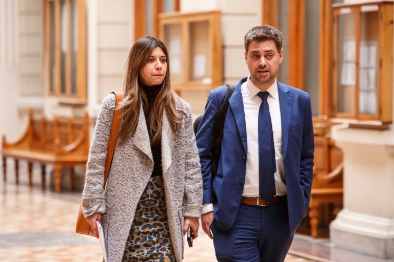 Bancada PS pide la renuncia de asesor legislativo investigado por filtraciones del caso Audios: Acusan 