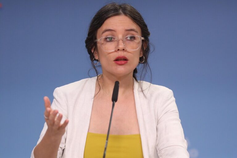 “Aquí hay una palabra y es un hecho”: Vallejo garantiza que Ley de Aborto será enviada a la Cámara antes de enero