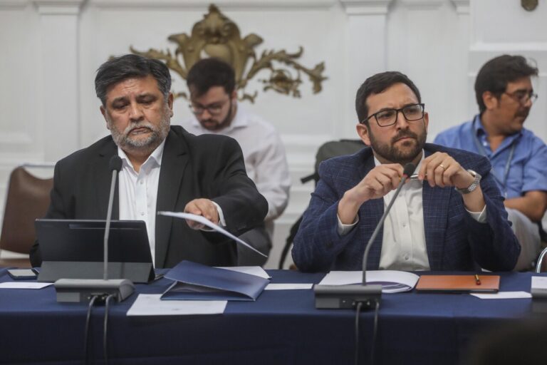 UDI exige renuncia de asesores presidenciales por Caso Monsalve: 