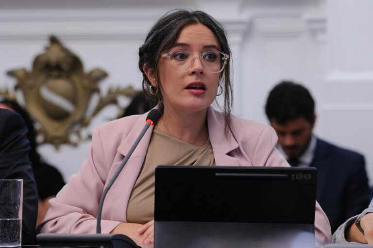 Vallejo cuestiona uso de fondos por las AFP: 