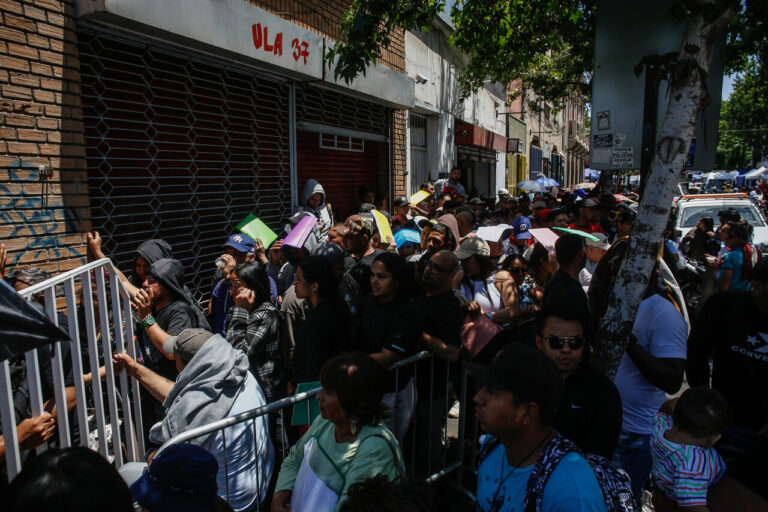 Asociación de Migrantes Venezolanos critica al Gobierno por fallido proceso de enrolamiento: 