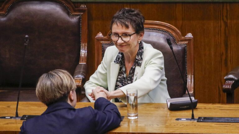 Cámara repone bono para carabineros y lo despacha al Senado: ¿En qué consiste la propuesta del Gobierno?