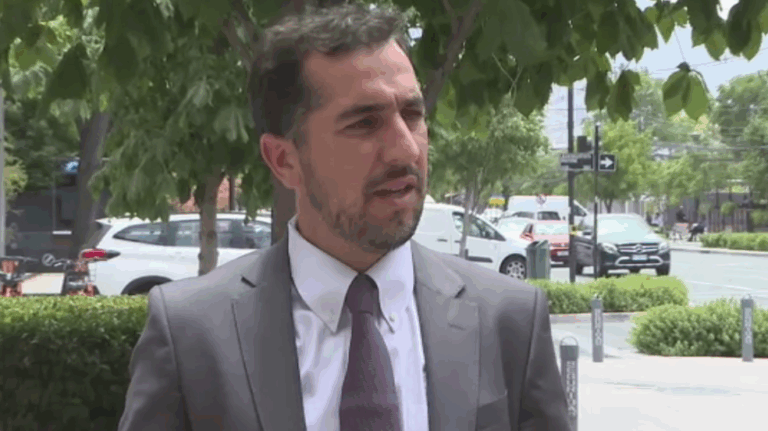 Los argumentos de la Municipalidad de Maipú para apelar a cautelar de Barriga: Apuntan a “informes falsos” sobre terapias de hijo