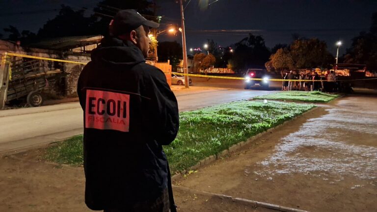 Asesinan a balazos a hombre en Estación Central: Su sobrino se encuentra en riesgo vital