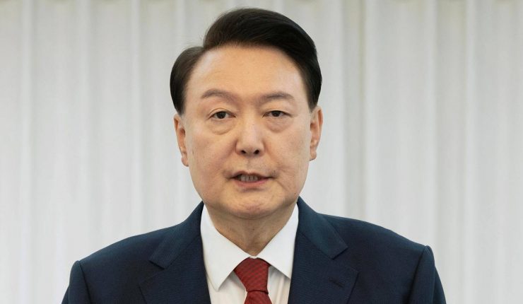 Corea del Sur emite histórica orden de arresto contra el suspendido presidente Yoon Suk-yeol