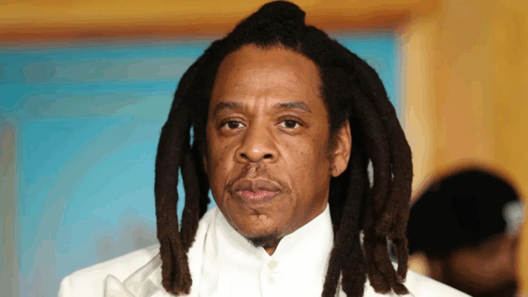 Jay-Z niega acusaciones de haber agredido sexualmente a una menor de edad en 2000 junto con Sean 'Diddy' Combs