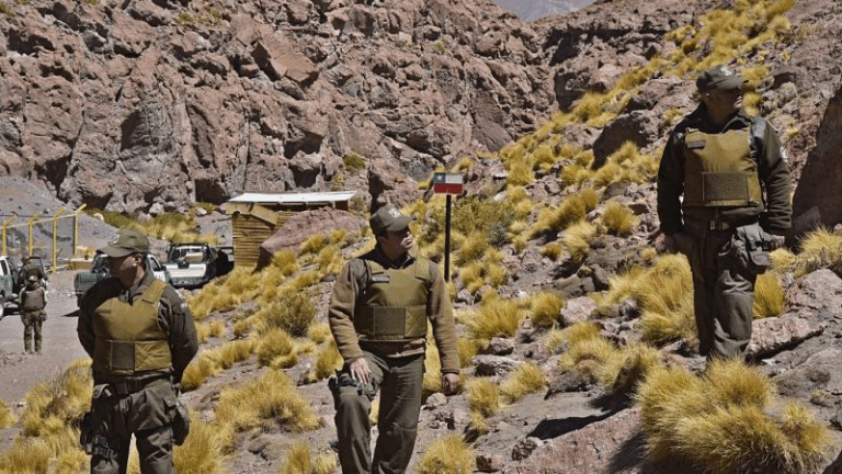 Fiscalía ordena diligencias tras detención de tres militares bolivianos en Colchane: Carabineros asumirá investigación