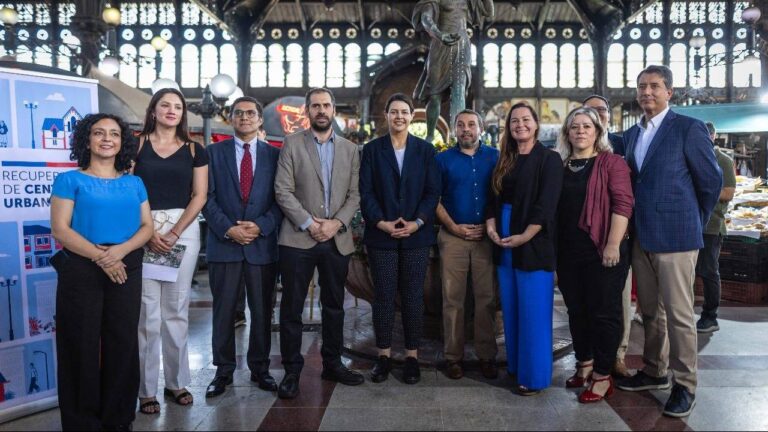 Anuncian renovación del Mercado Central en Santiago: Tendrá acuario interactivo