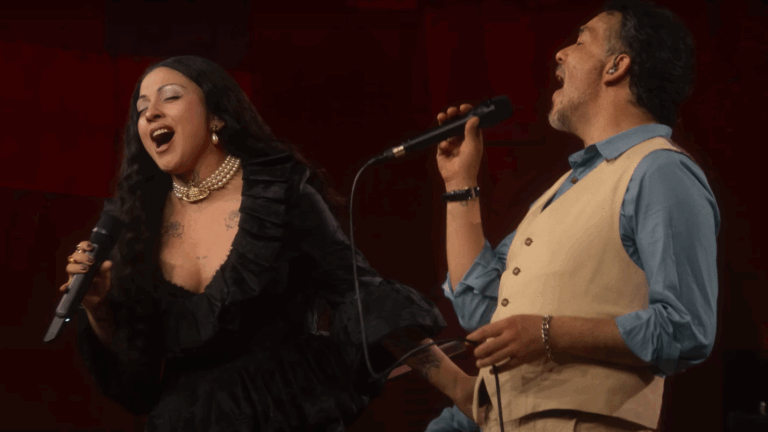 Mon Laferte se unió al MTV Unplugged de Los Bunkers: Cantó un cover de Emmanuel junto a la banda