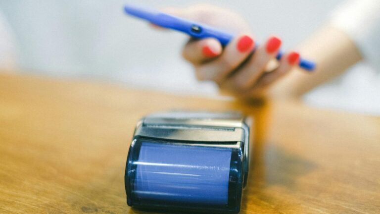 CMF denuncia a entidades por presunta estafa al ofrecer falsos créditos: No están reguladas por el organismo