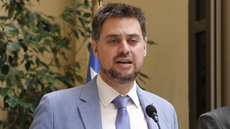 Diputado Manouchehri por fallida compra de casa de Allende: 